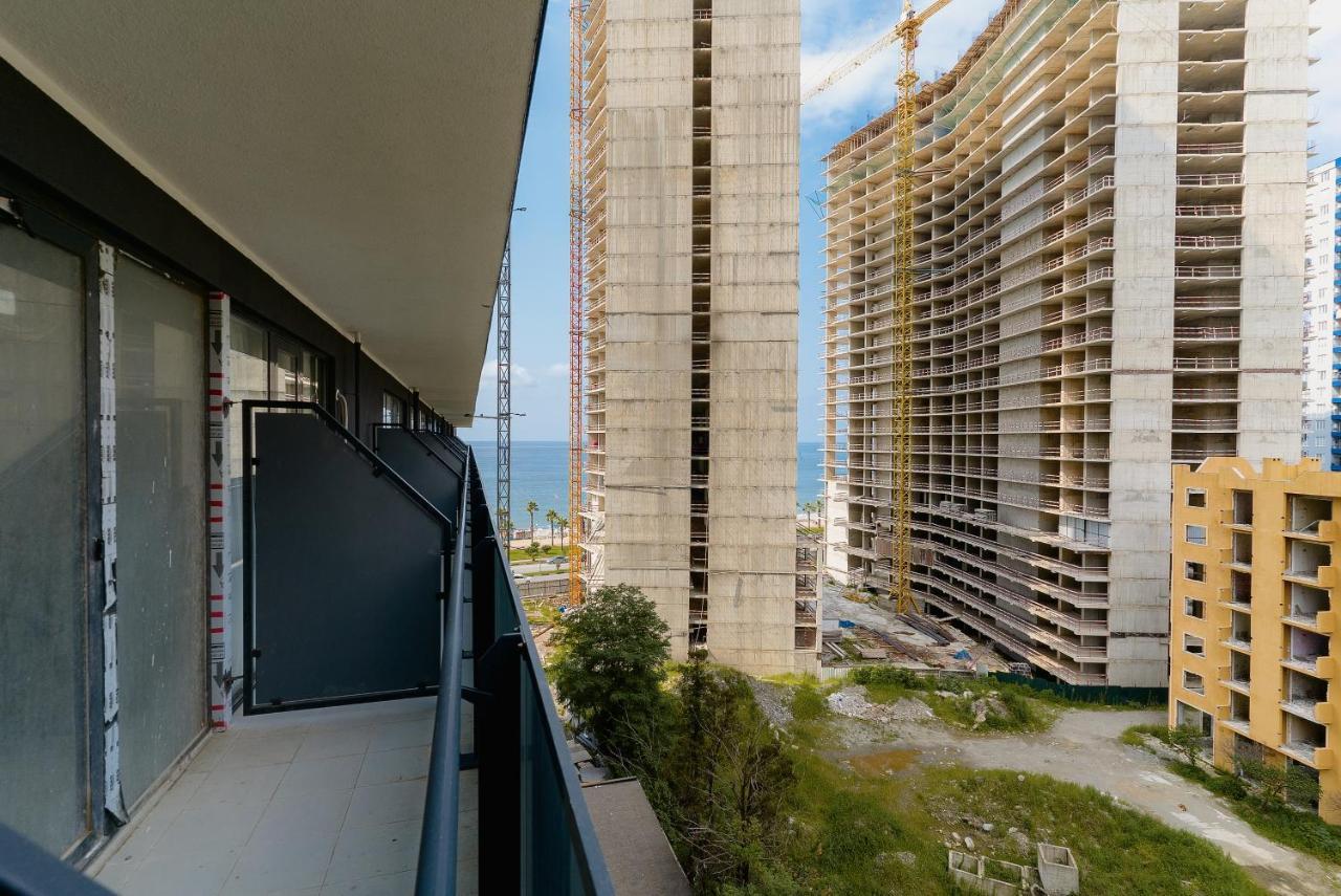 Beach Tower By G-Point Batumi Exterior photo
