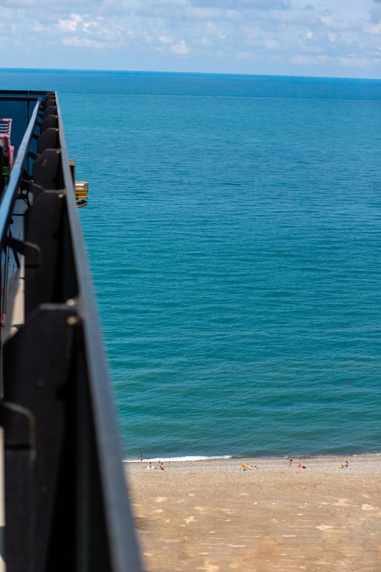 Beach Tower By G-Point Batumi Exterior photo